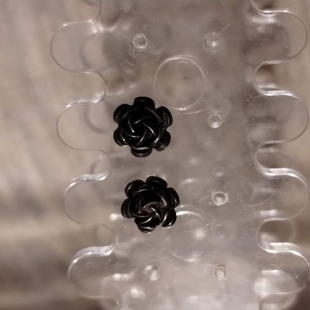 HIPPIE Rosebud Earrings 1960s purchased @ a "Head Shop" near Yale University